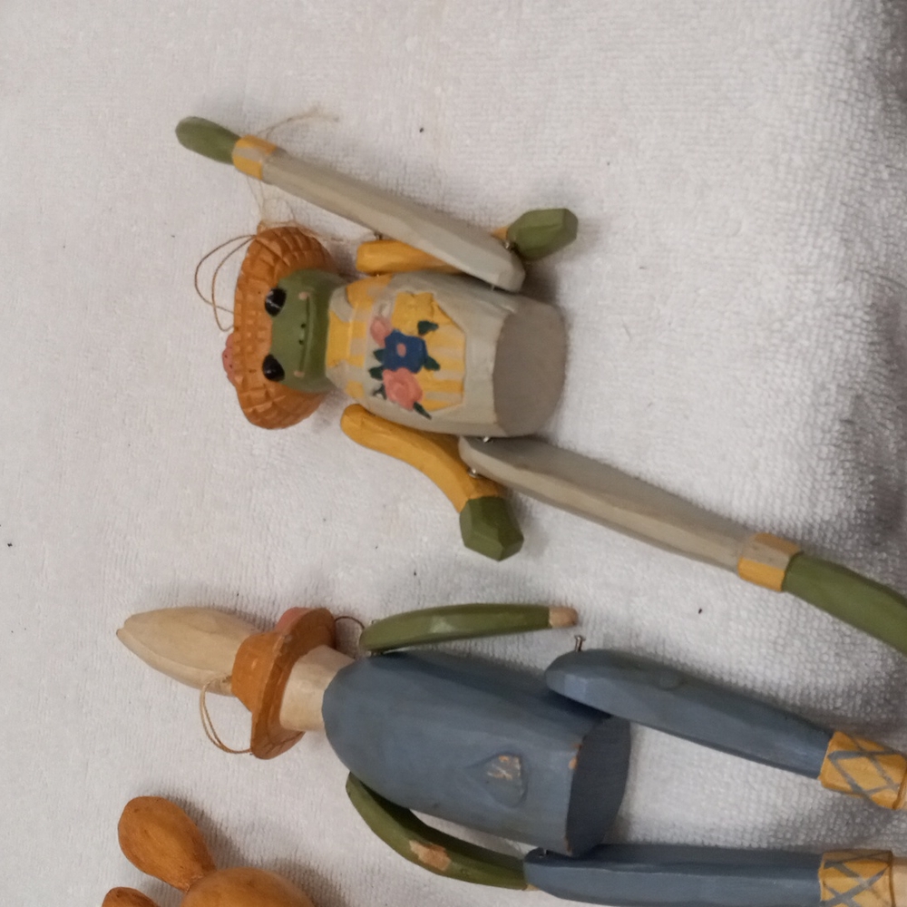 Wooden Figurines Frog & Rabbit W/ moving arms/legs & One Rabbit that sits . - Picture 5 of 7